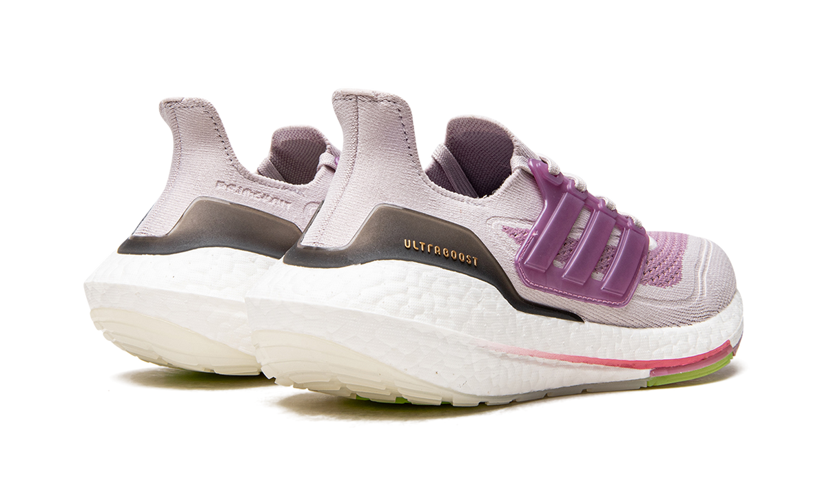 ULTRABOOST 21 WMNS "Ice Purple" S23831