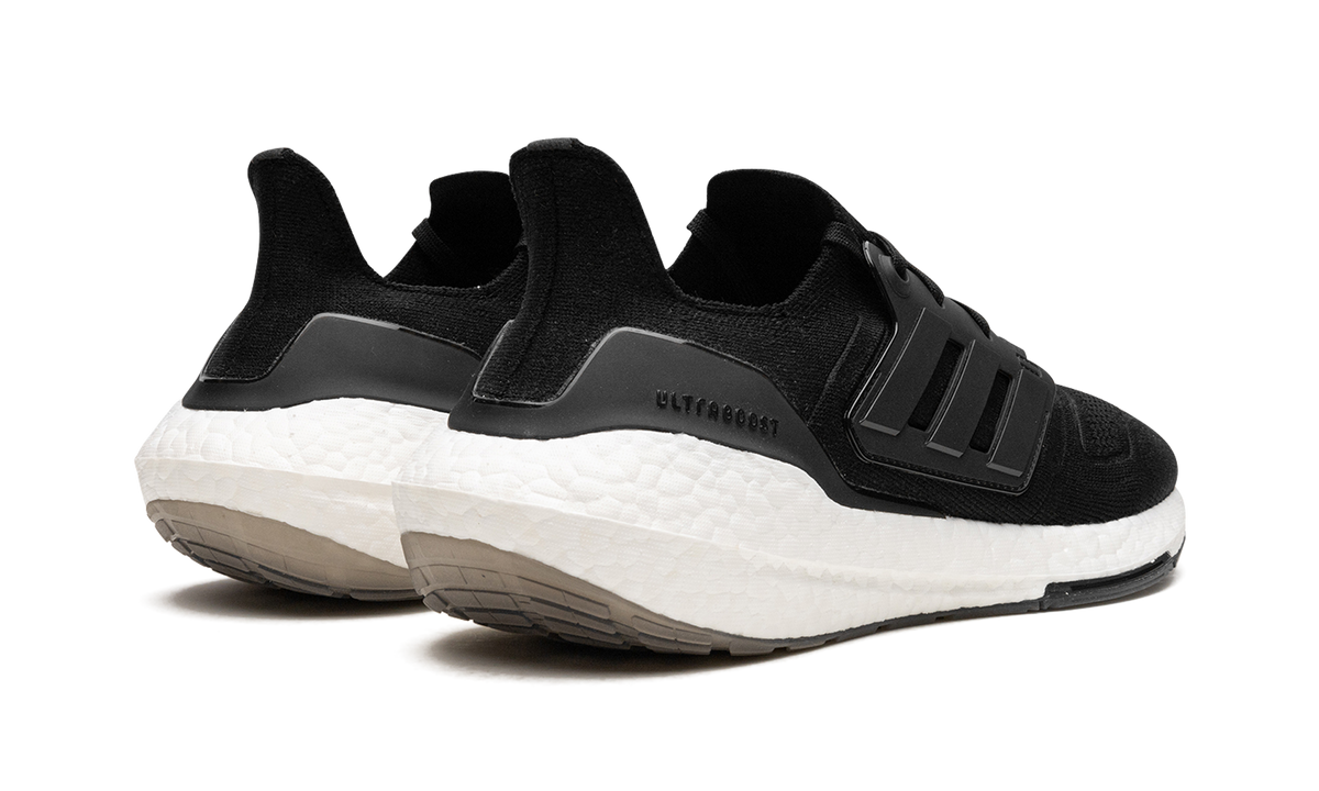 ULTRABOOST 22 WMNS "Black" GX5591